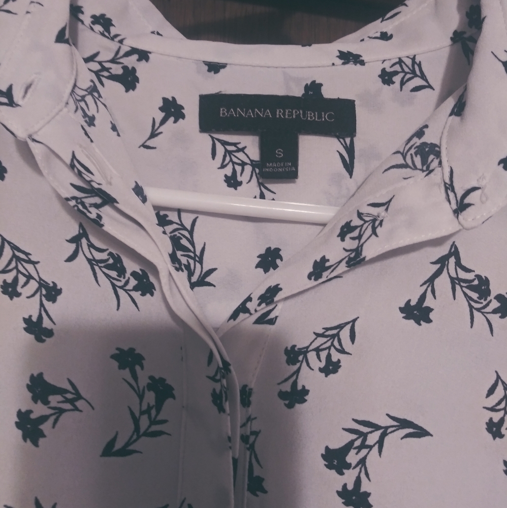 Banana Republic blouse